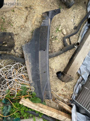 FİAT DOBLO ÖN CAM İZGARA