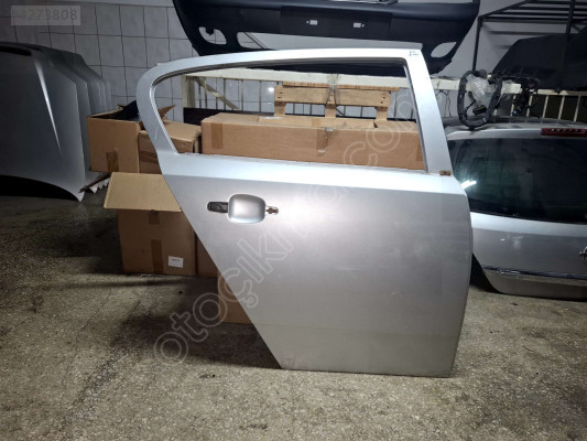 ÖZMEN OPEL ASTRA H ÇIKMA SAĞ ARKA KAPI HB