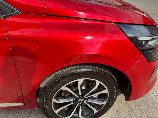 RENAULT CLİO 5 SAĞ ÖN ÇAMURLUK KIRMIZI SÖKME HATASIZ RENKAY OTO