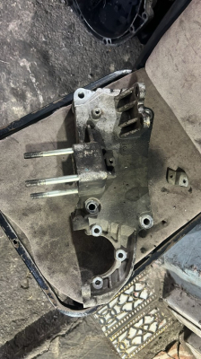 Fiat Doblo 1.3 motor bağlantı braketi
