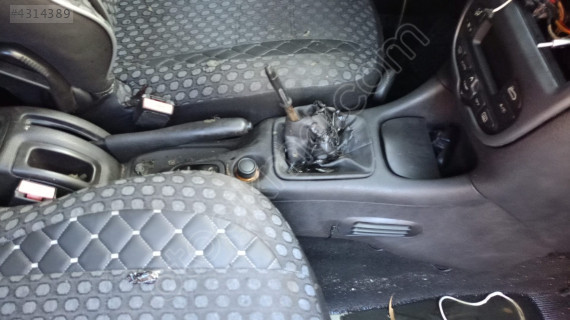 peugeot 206 vites ara konsolu