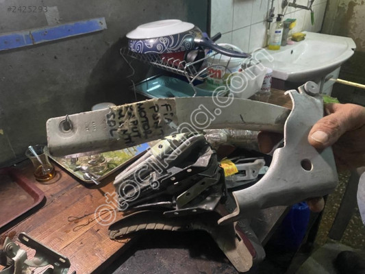 FİAT PUNTO MOTOR KAPUTU MENTEŞESİ SOL ORJİNAL ÇIKMA TEMİZ
