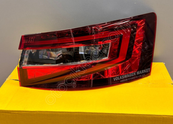 SKODA SUPERB 15-24 SAĞ ARKA STOP LAMBASI (HELLA) 3V5945208