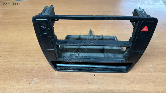 1996-2001 VW PASSAT B5 KLİMA KONTROL PANEL ÇERCEVESİ VE DÖRT