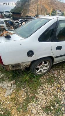 OPEL VECTRA A SAĞ ARKA ÇAMURLUK KESME.OTO ERKAN ÜNYE