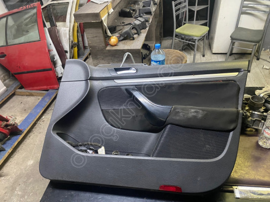 WOLKSVAGEN GOLF 6 JETTA SAĞ ÖN KAPI DÖŞEMESİ