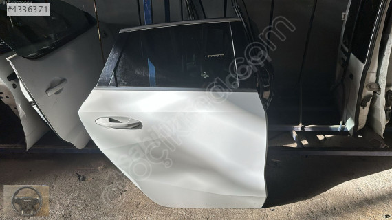 AUDİ A3 HB 2022 2025 SAĞ ARKA KAPI BURSA MG
