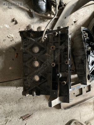 Renault TRAFİC 1.9 F9K STANDART YARIM MOTOR