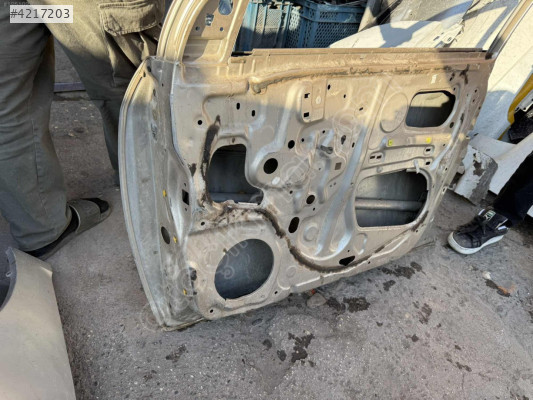 2003 . 2008 toyota corolla sağ ön kapı