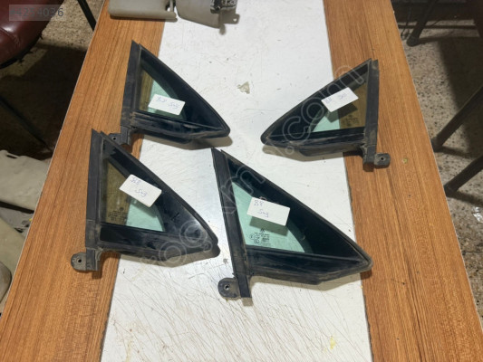 2015-19 PASSAT B8 ÖN KELEBEK CAMLARI SAĞ/SOL ORJ ÇIKMA