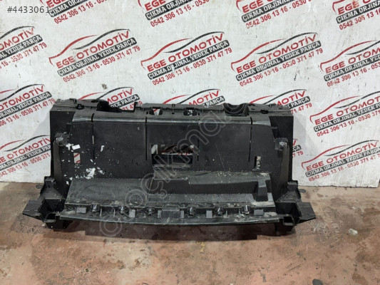 TOYOTA PROACE CITY ORJINAL ÖN PANEL HATASIZ