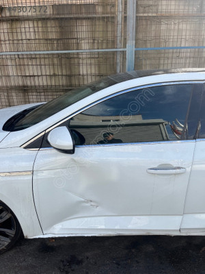 RENAULT MEGANE 4 SOL ÖN KAPI BEYAZ