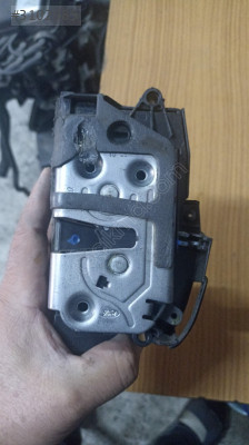 Ford Fiesta 3  MK 7 sol arka sağ arka kapı kilidi çıkma orjinal