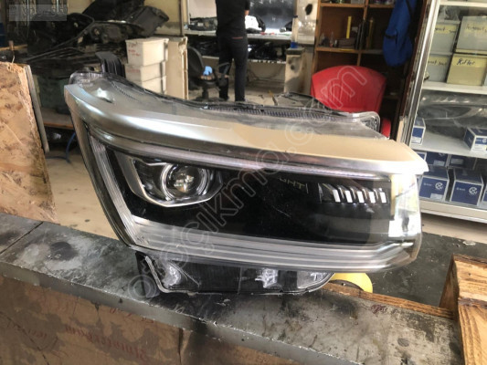 VOLKSWAGEN AMAROK 2023-2024 LED SAĞ FAR