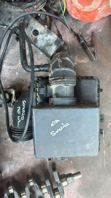 2009 Kia Sorento hava filtre kutusu