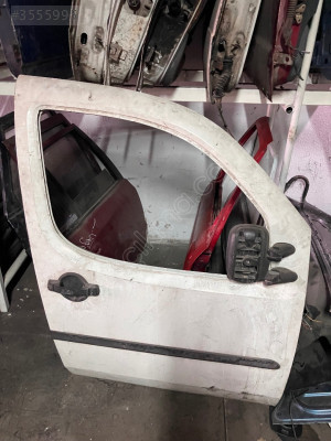 Fiat doblo sağ ön kapı