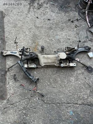 VOLKSWAGEN GOLF 5 MOTOR TRAVERS ORJİNAL ÇIKMA