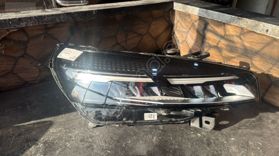 RENAULT CLİO 5.5 MAKYAJLI LED SAĞ FAR 260103507R