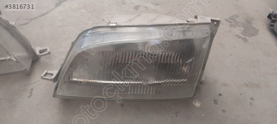 Toyota Corona Carina Sol Ön Far