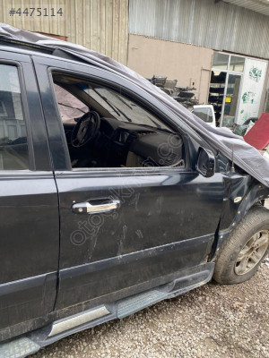 KİA SORENTO  ( 2005 - 06 ) SAĞ ÖN KAPI ORJINAL ÇIKMA