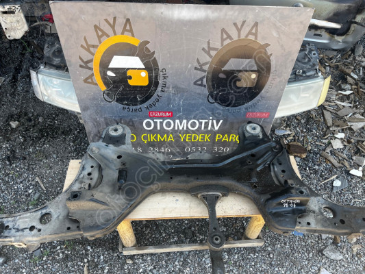 Skoda Octavia Motor Traversi Orjinal Çıkma A4 Kasa