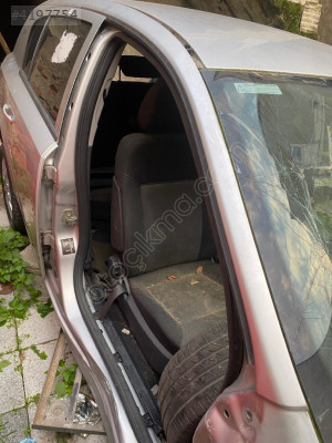 OPEL ASTRA H SAĞ ÜST YAN KAPI TOZ FİTİLİ SÖKME 13251123