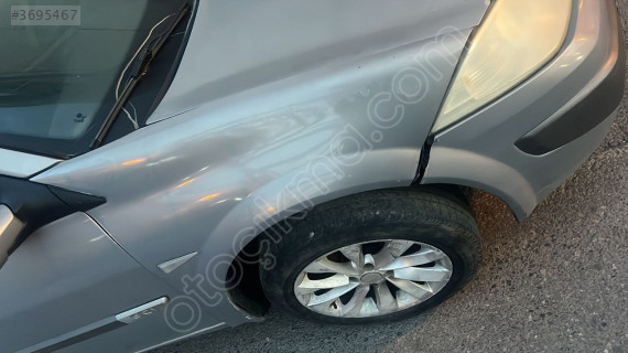 Renault megan 2 sağ ön çamurluk hayasız