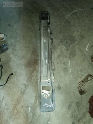 Dacia Sandero 2020 model ön tampon demiri