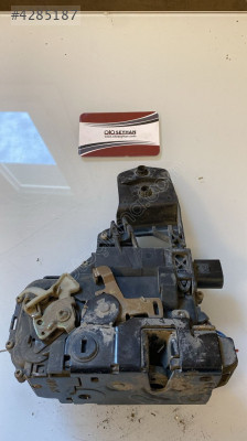 3B4839015A Volkswagen passat B5 sol arka kapı kilidi