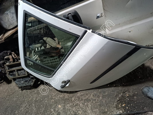 RENAULT CLİO 3 SAĞ ARKA KAPI KONUK OTO