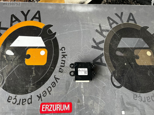 1640A069 Mitsubishi L200 Rolanti Kontrol ünitesi Orjinal Çıkma
