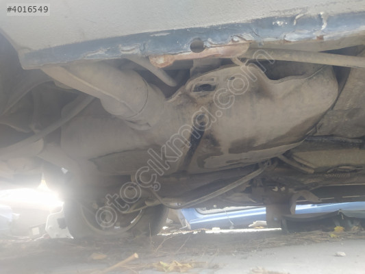 ÇIKMA PEUGEOT 407 YAKIT DEPOSU