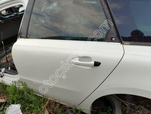 Peugeot 508 SW sol arka kapı dolu