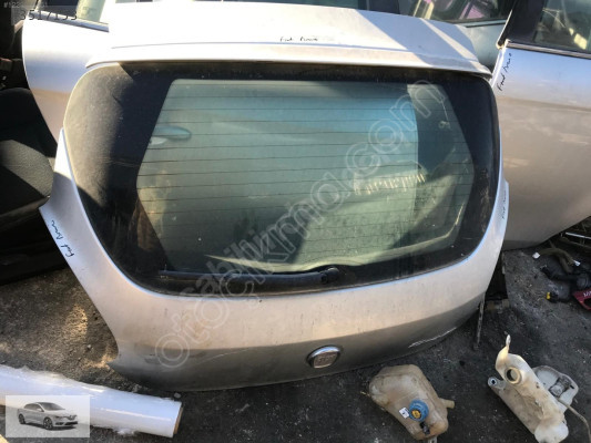 Fiat Bravo Bagaj Kapağı - Güçmanlar Oto Çıkma Parçaları