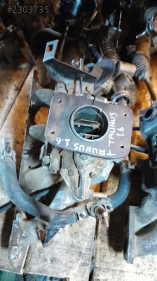 Ford taunus 1.6  tek boğaz karbüratör çıkma