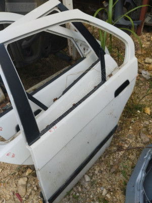 BMW E36 sol arka kapı