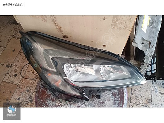 OPEL CORSA-E SAĞ FAR ÇIKMA ORJİNAL