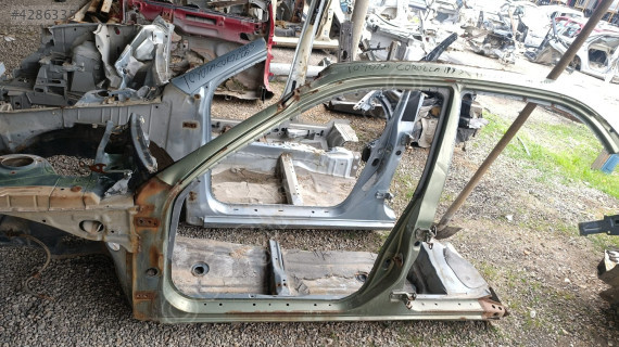 TOYOTA COROLLA SOL MARŞPİYEL SACI ÇIKMA ORJİNAL