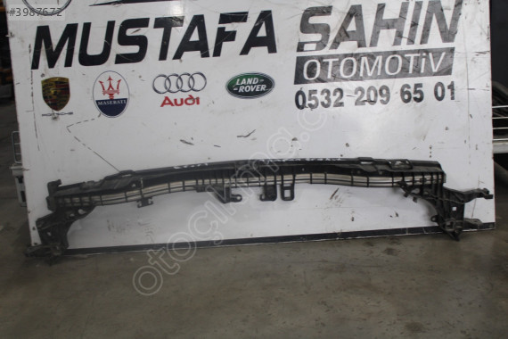 MERCEDES E SERİ W213 RADYATÖR BRAKETİ ORİJİNAL ÇIKMA  A2136201701