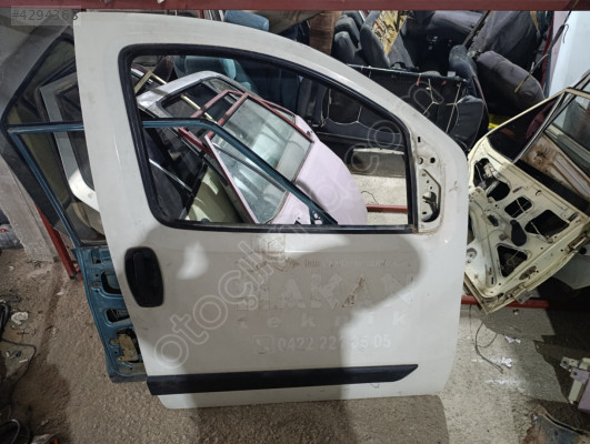 Fiat Fiorino sağ ön kapı
