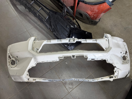 TOYOTA HİLUX ÇIKMA ORJİNAL ÖN TAMPON BDÇ
