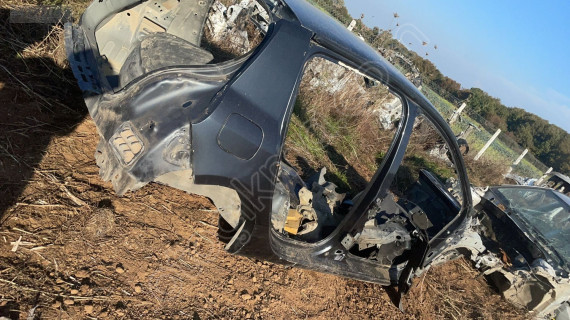 Renault clio 3 sağ arka çamurluk