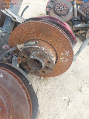 BMW F30 SOL TAŞIYICI