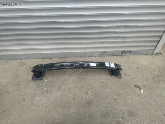 Ford Puma arka tampon demiri