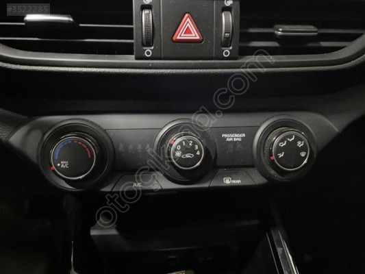 2023 Kia Cerato Klima Paneli