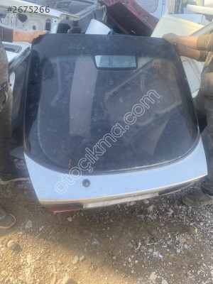 Nissan primera bagaj kapağı