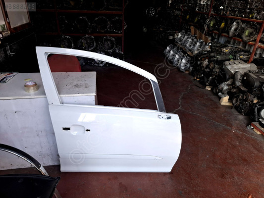 ÖZMEN OPEL CORSA D ÇIKMA SAĞ ÖN KAPI BEYAZ