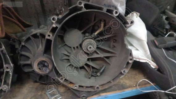 Ford transit 2.2 önden çeker 6 ileri sanzuman