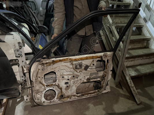 HONDA CİVİC SAĞ ÖN KAPI KİLİDİ 90-91 MODEL ORJİNAL ÇIKMA