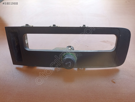 Fiat Doblo Geniş Aile Çakmaklık Yuva Kaplaması